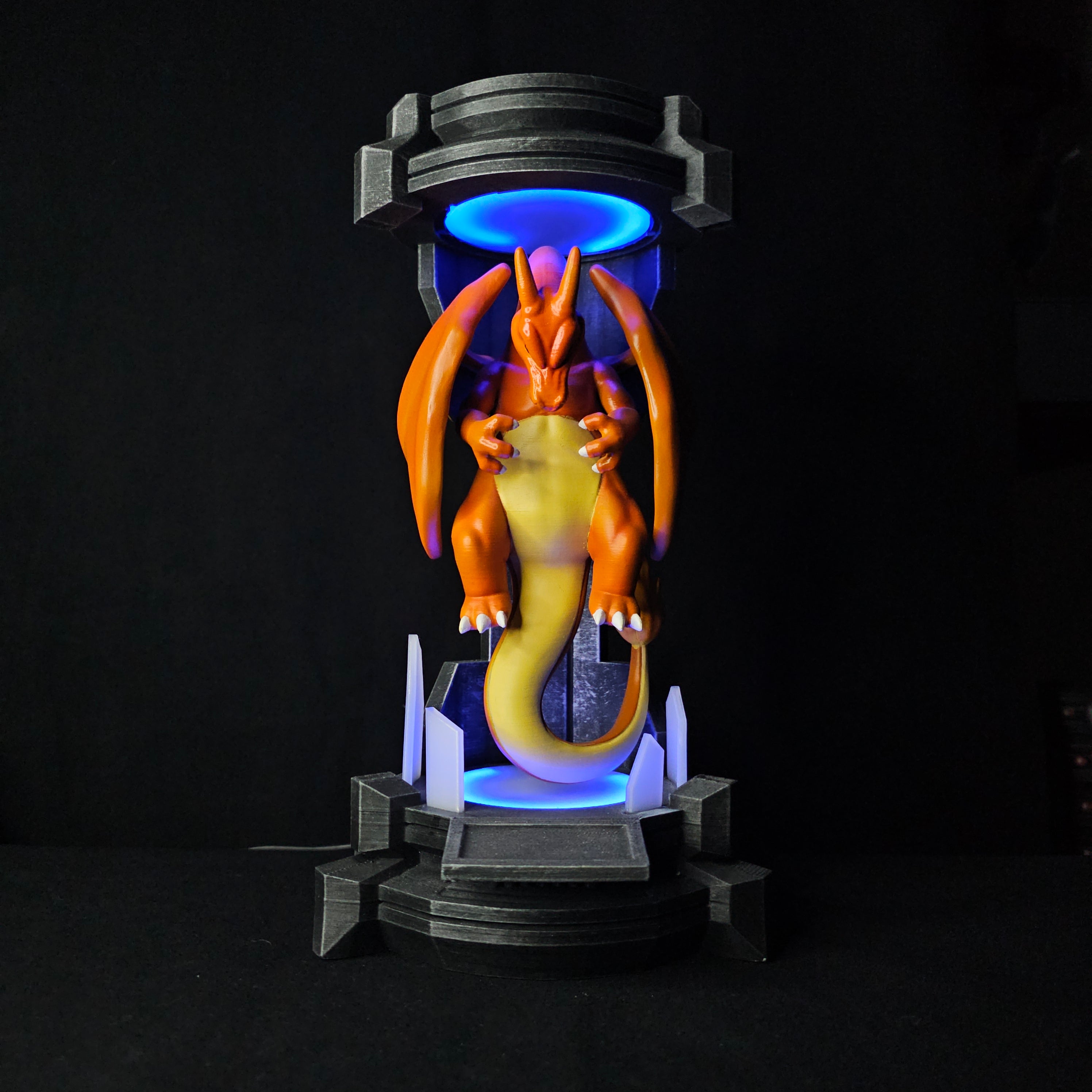Lámpara Charizard en Incubadora RGB