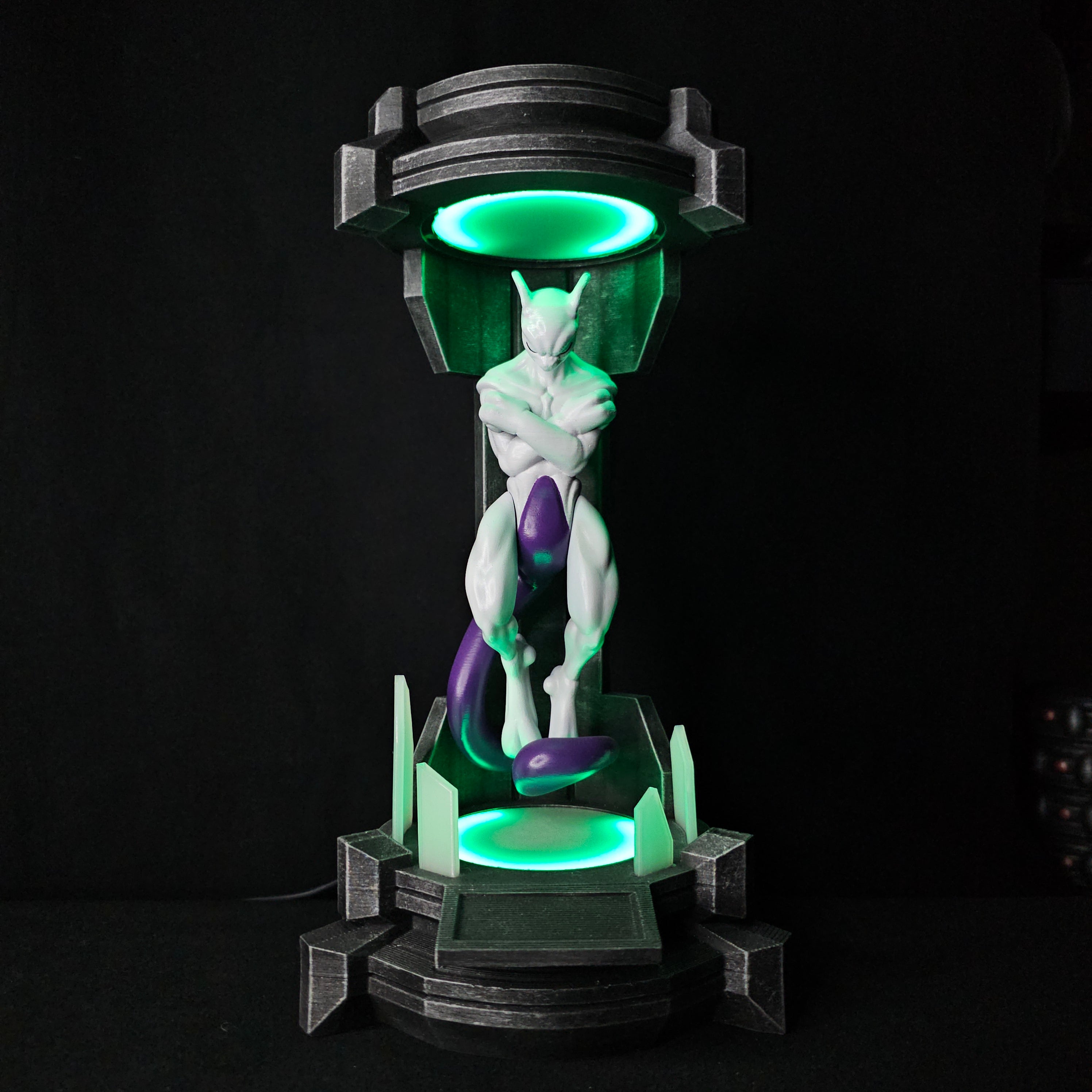 Lámpara Mewtwo en Incubadora RGB