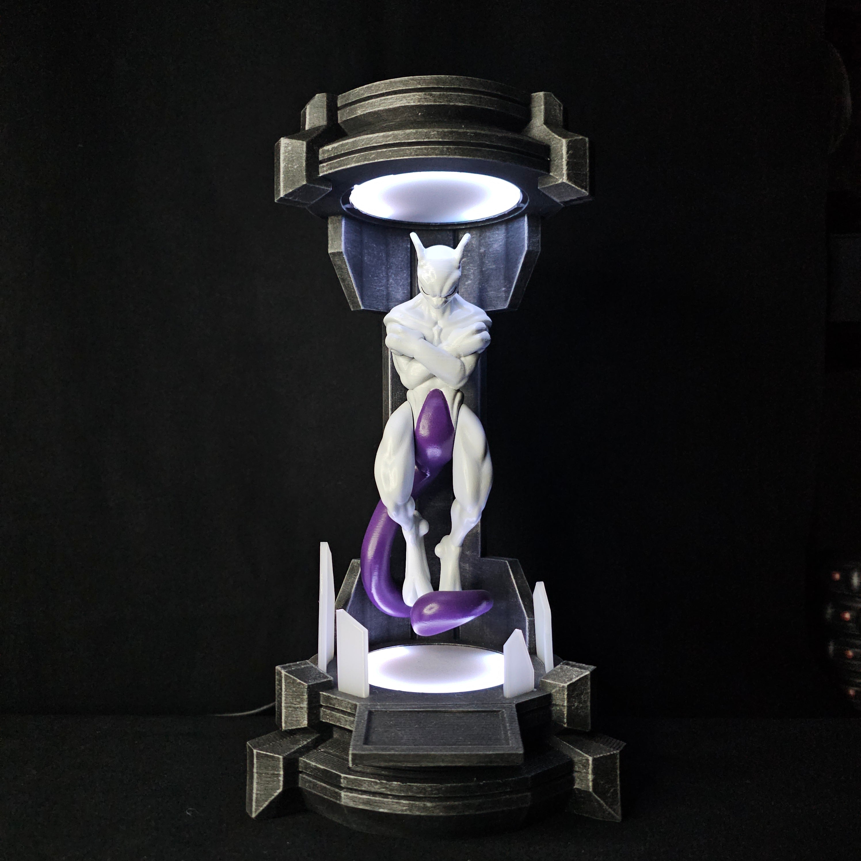 Lámpara Mewtwo en Incubadora RGB