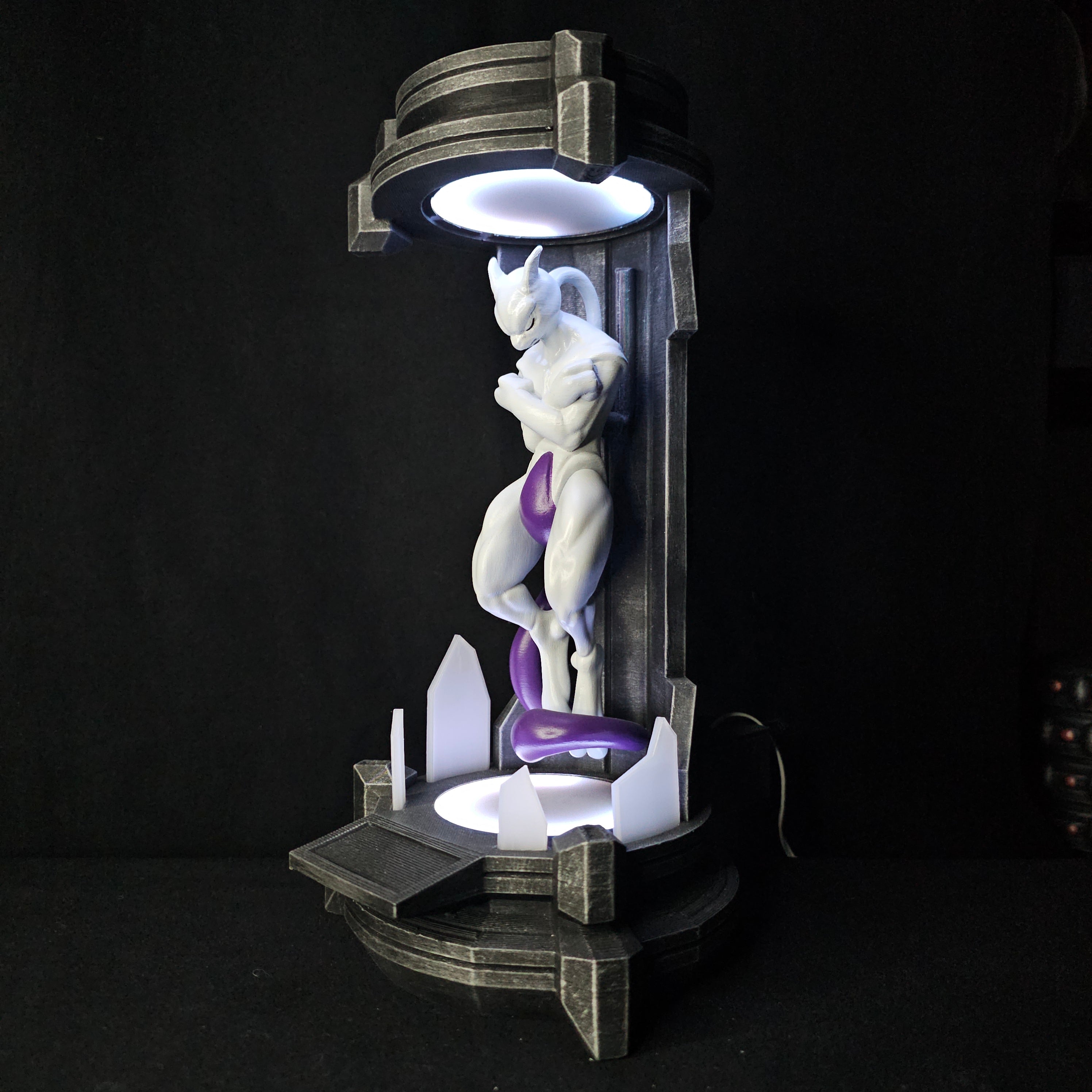 Lámpara Mewtwo en Incubadora RGB