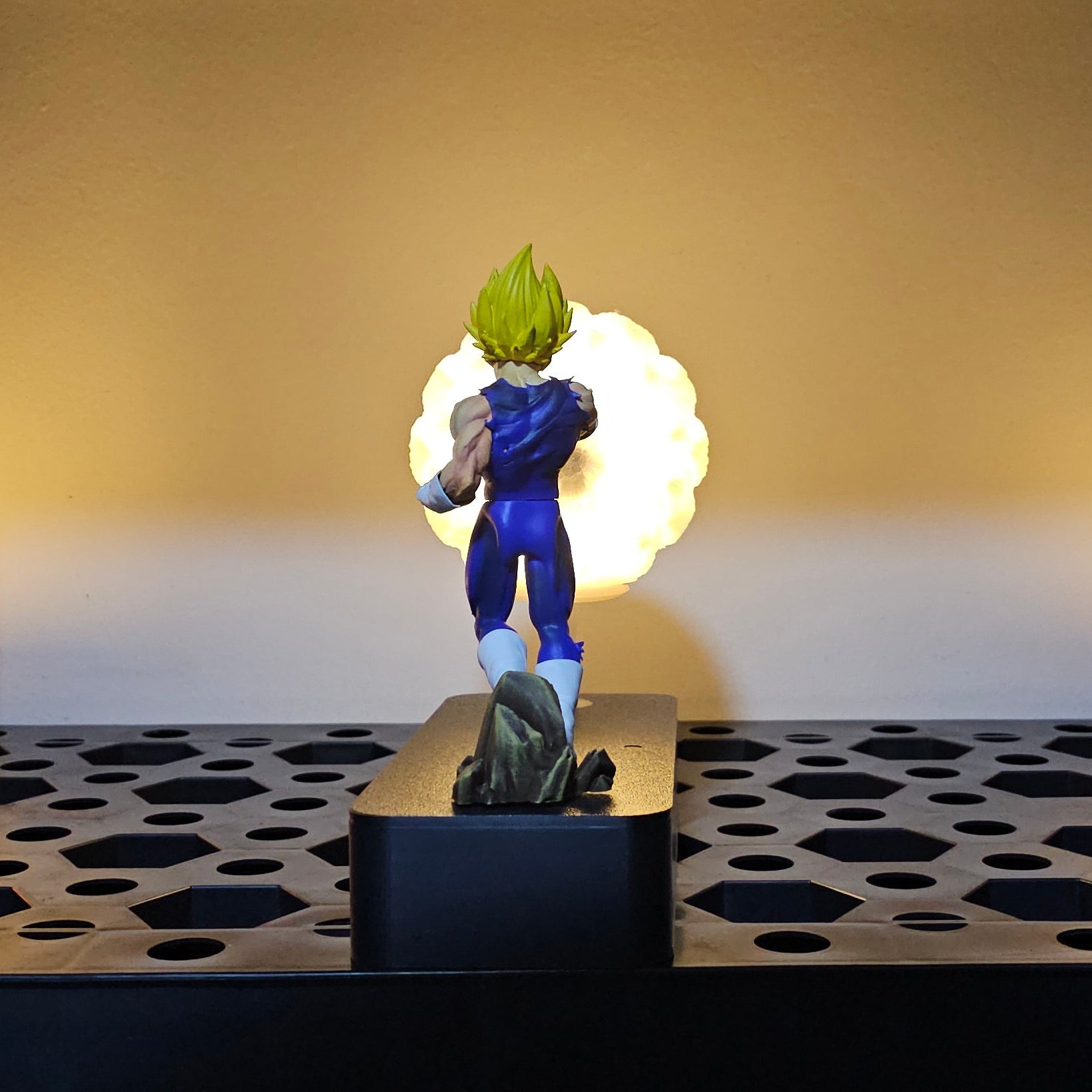 Lámpara Vegeta Con Sonido