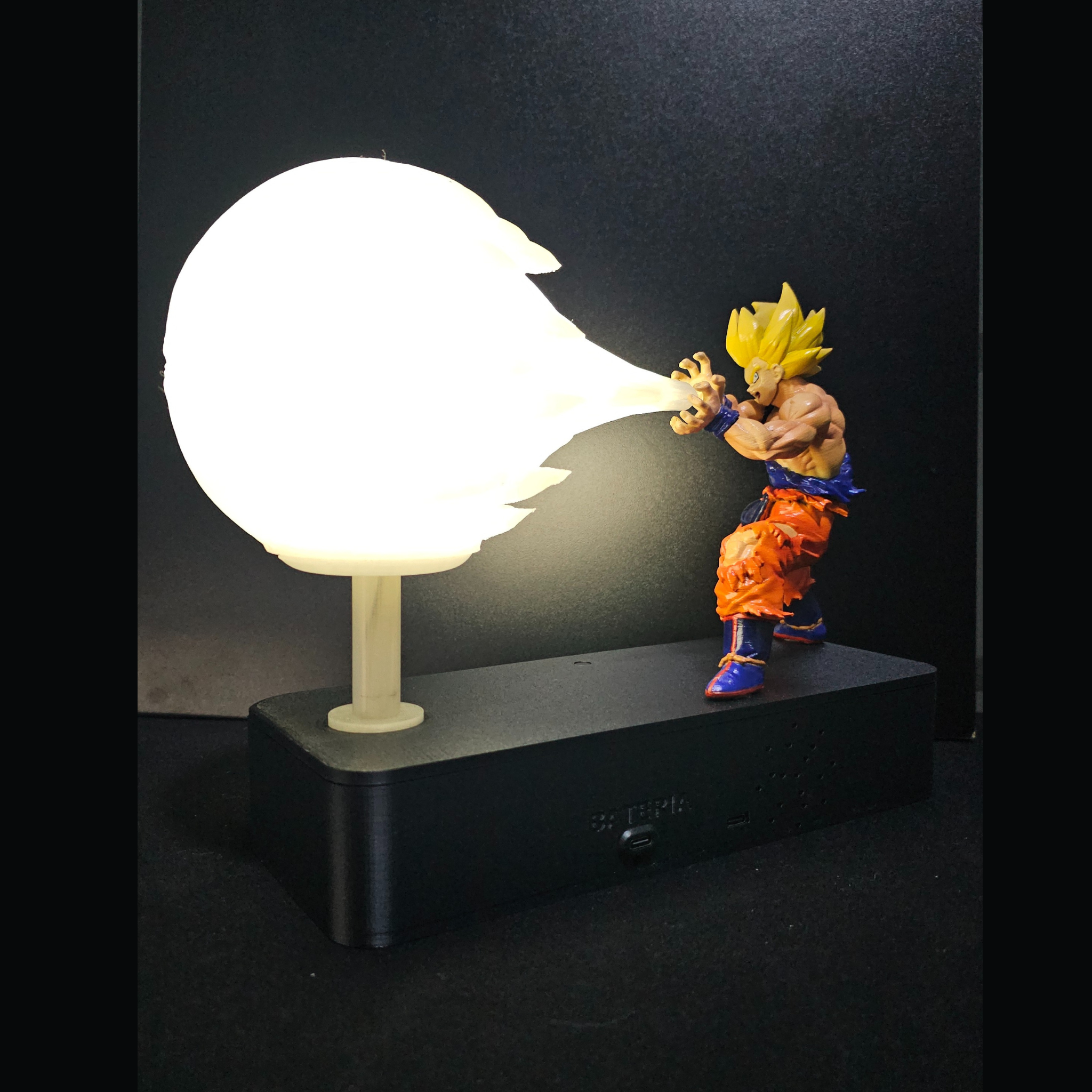 Lámpara Goku Kamehameha con Sonido